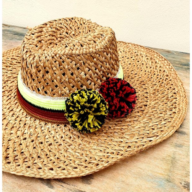 Exquisite J rankų darbo skrybėlė Exquisite J rankų darbo skrybėlė